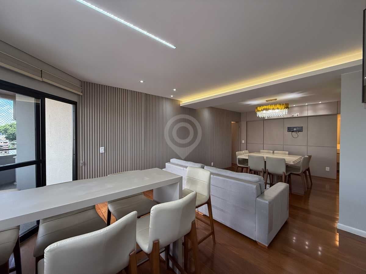 Apartamento com 1 suíte no Edifício Europa