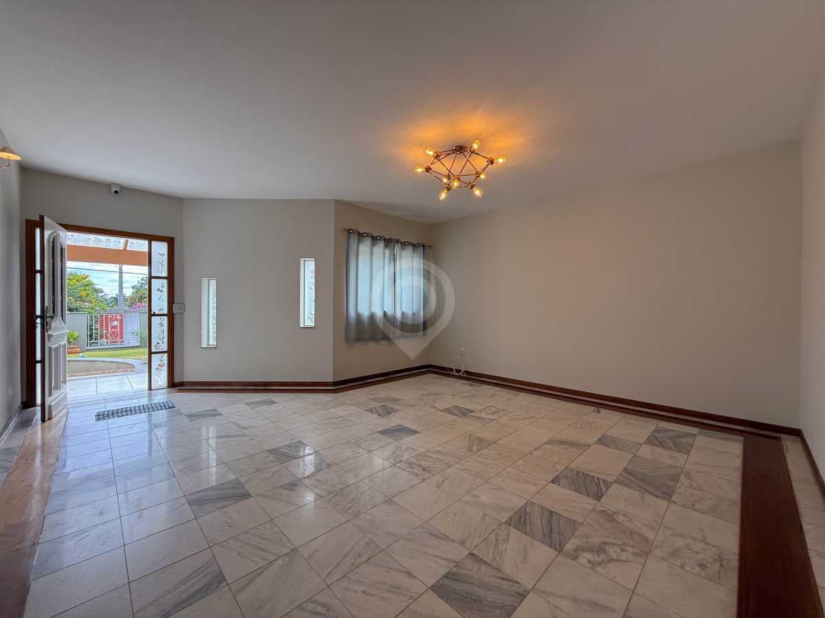 Casa em Condomínio com 2 suítes no Jardim Santa Rosa — foto 2