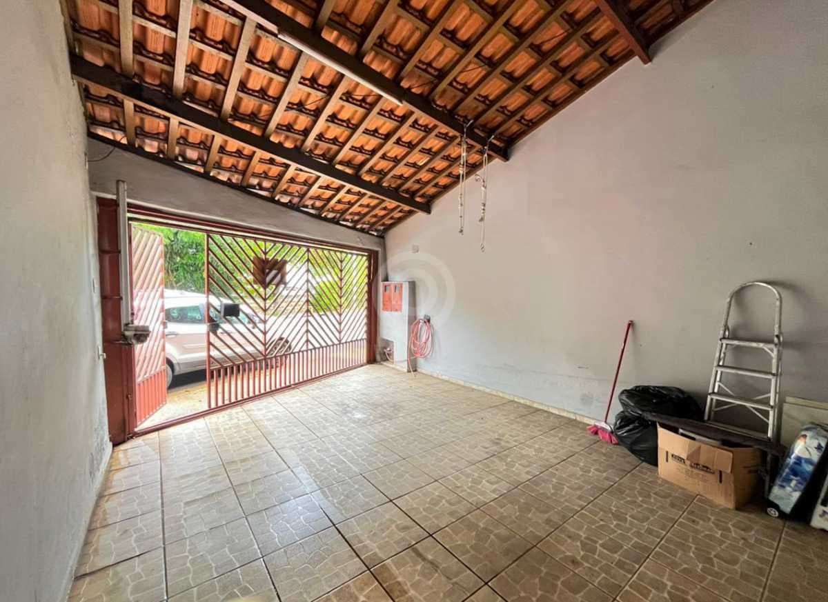 Casa de rua com 3 quartos no Jardim Palladino