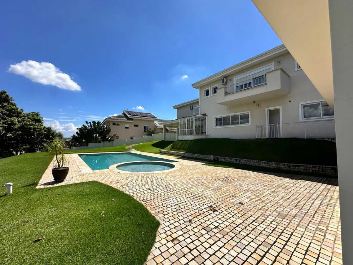 Casa em Condomínio com 4 suítes no Marambaia