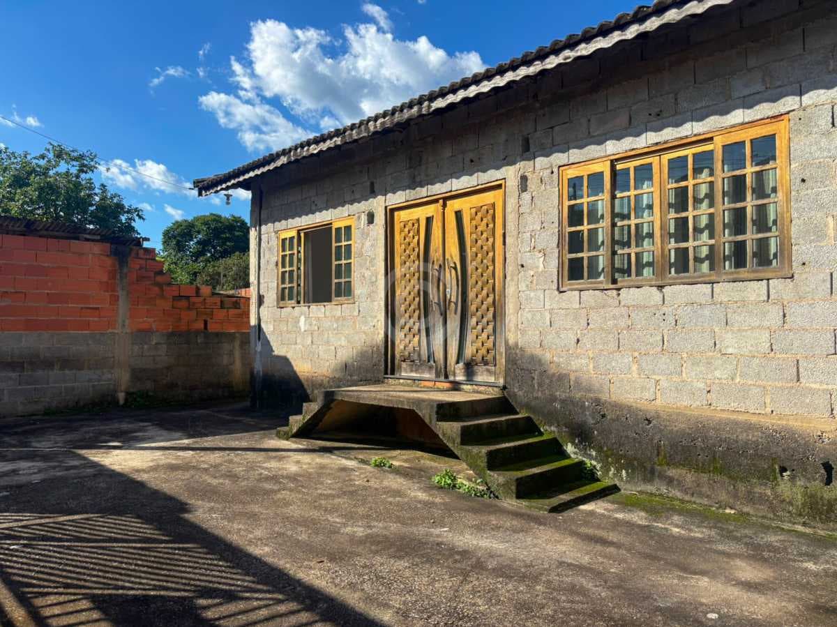 Casa de rua com 1 suíte no Clube de Campo — foto 2
