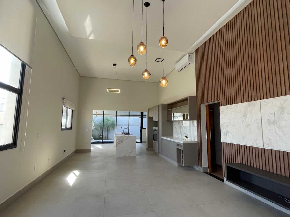 Casa em Condomínio com 3 suítes no Pinheiro