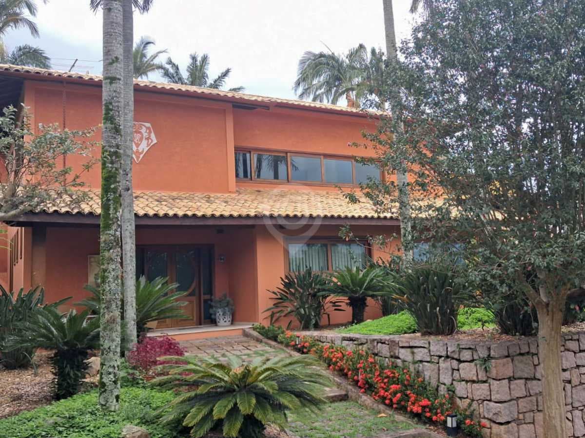 Casa em Condomínio com 3 suítes no Condomínio Parque das Laranjeiras — foto 2