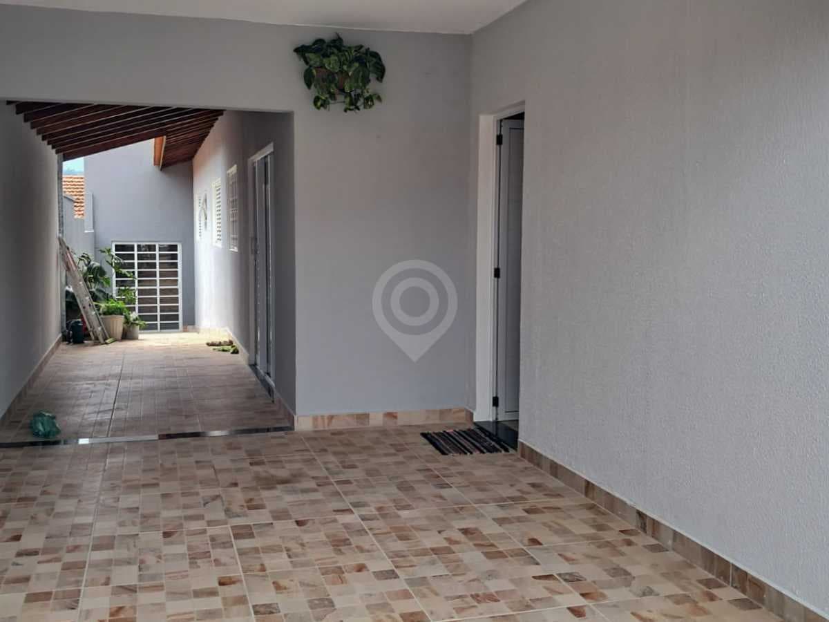Casa de rua com 3 quartos no Jardim Portugal — foto 2