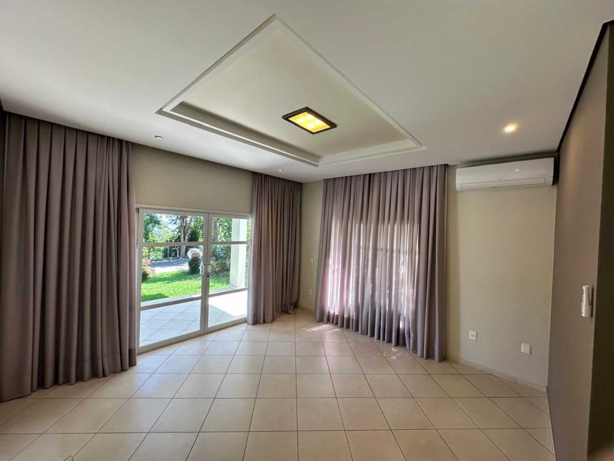 Casa em Condomínio com 4 suítes no Pinheirinho — foto 2