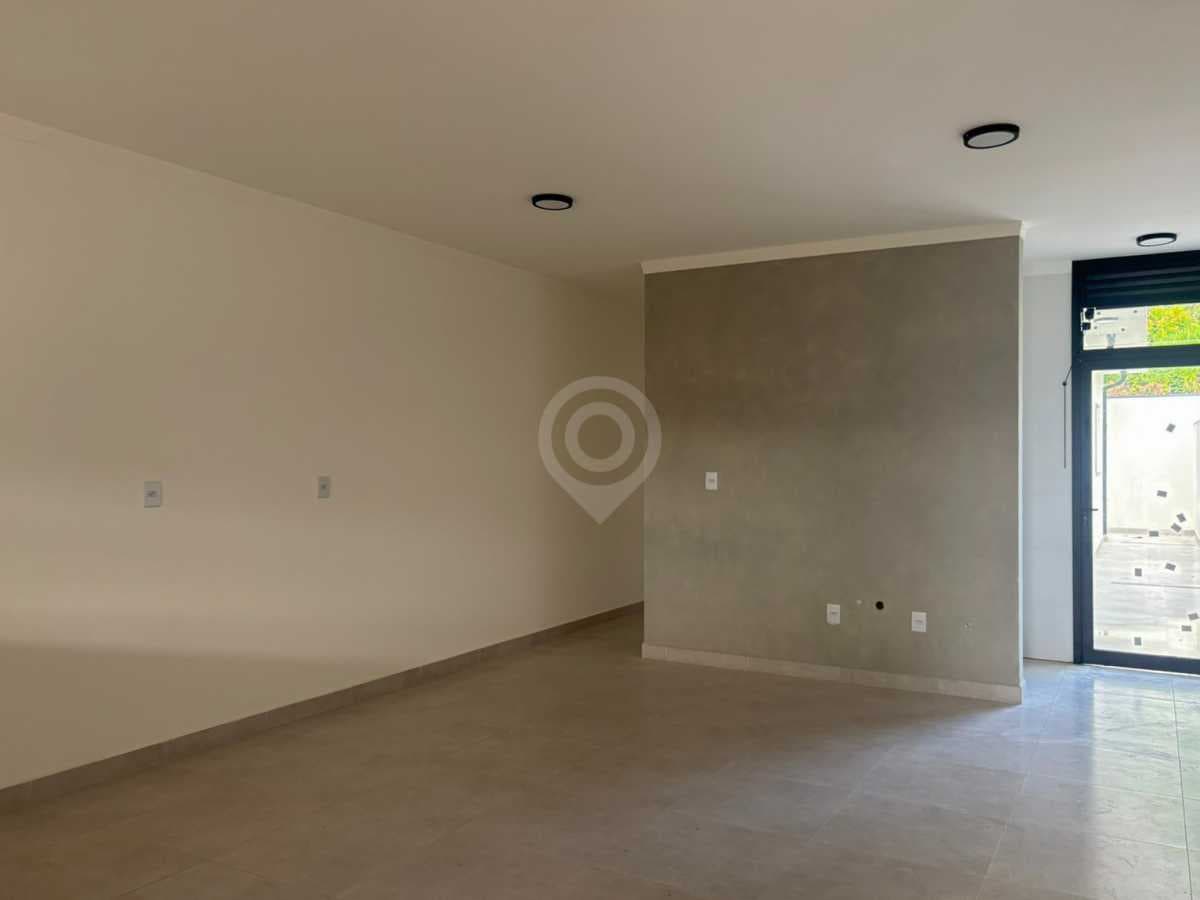Casa de rua com 1 suíte no Santa Terezinha — foto 3