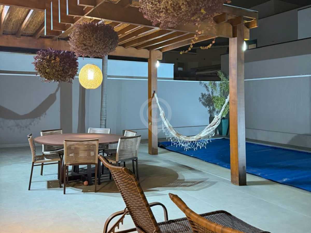 Casa em Condomínio com 3 suítes no Betel