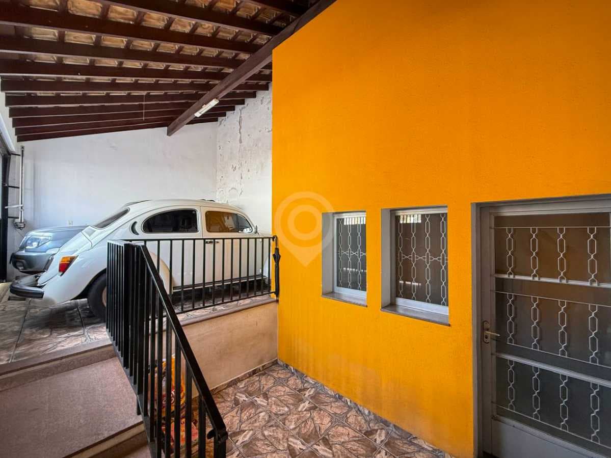 Casa de rua com 3 quartos no Vila Penteado