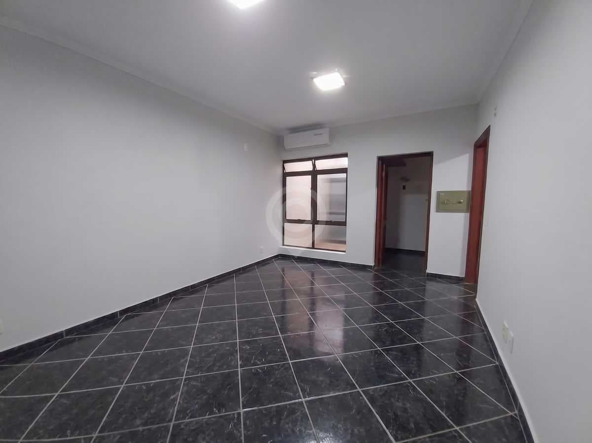 Casa com 6 quartos no Centro — foto 2