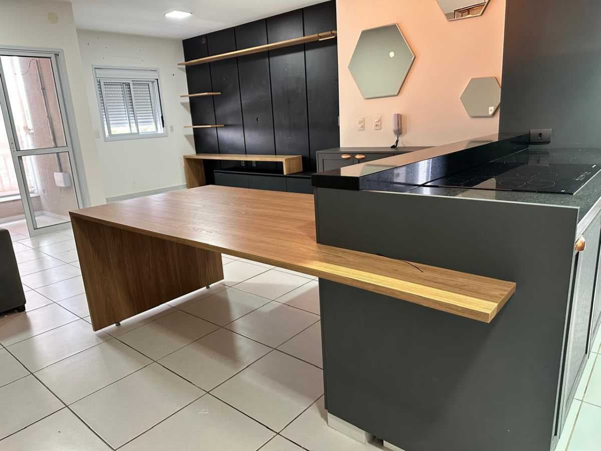 Apartamento com 1 suíte no Condomínio Vila Garibaldi