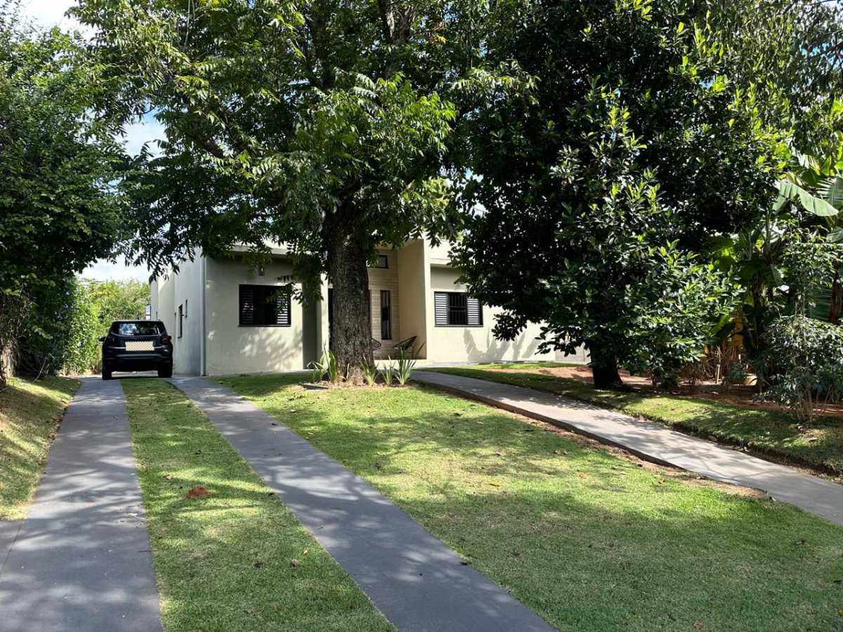 Casa em Condomínio com 3 suítes no Caixa D´água