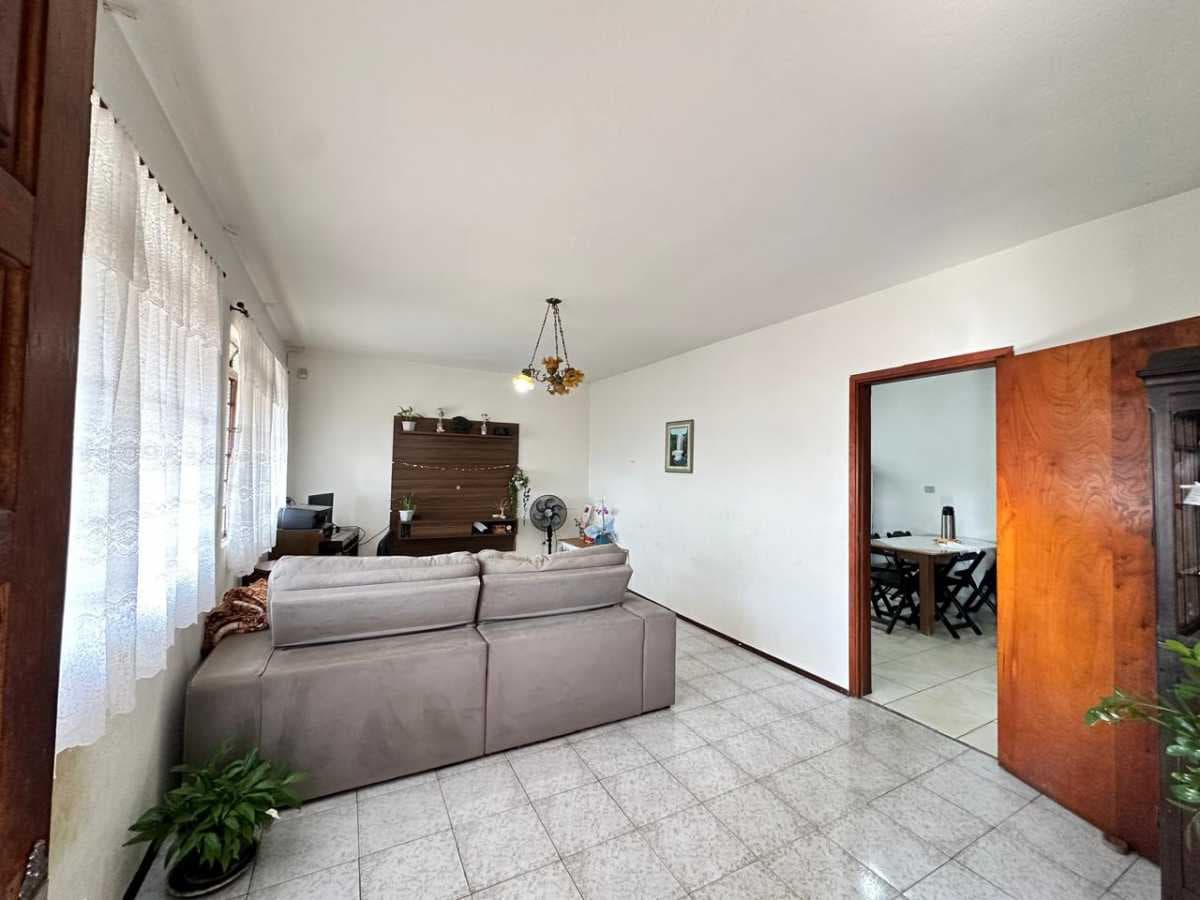 Casa de rua com 3 quartos no Centro — foto 3