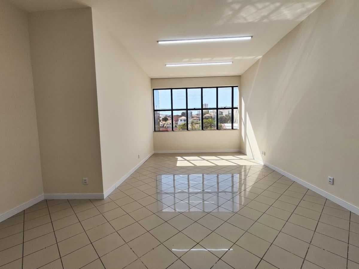 Sala no Centro