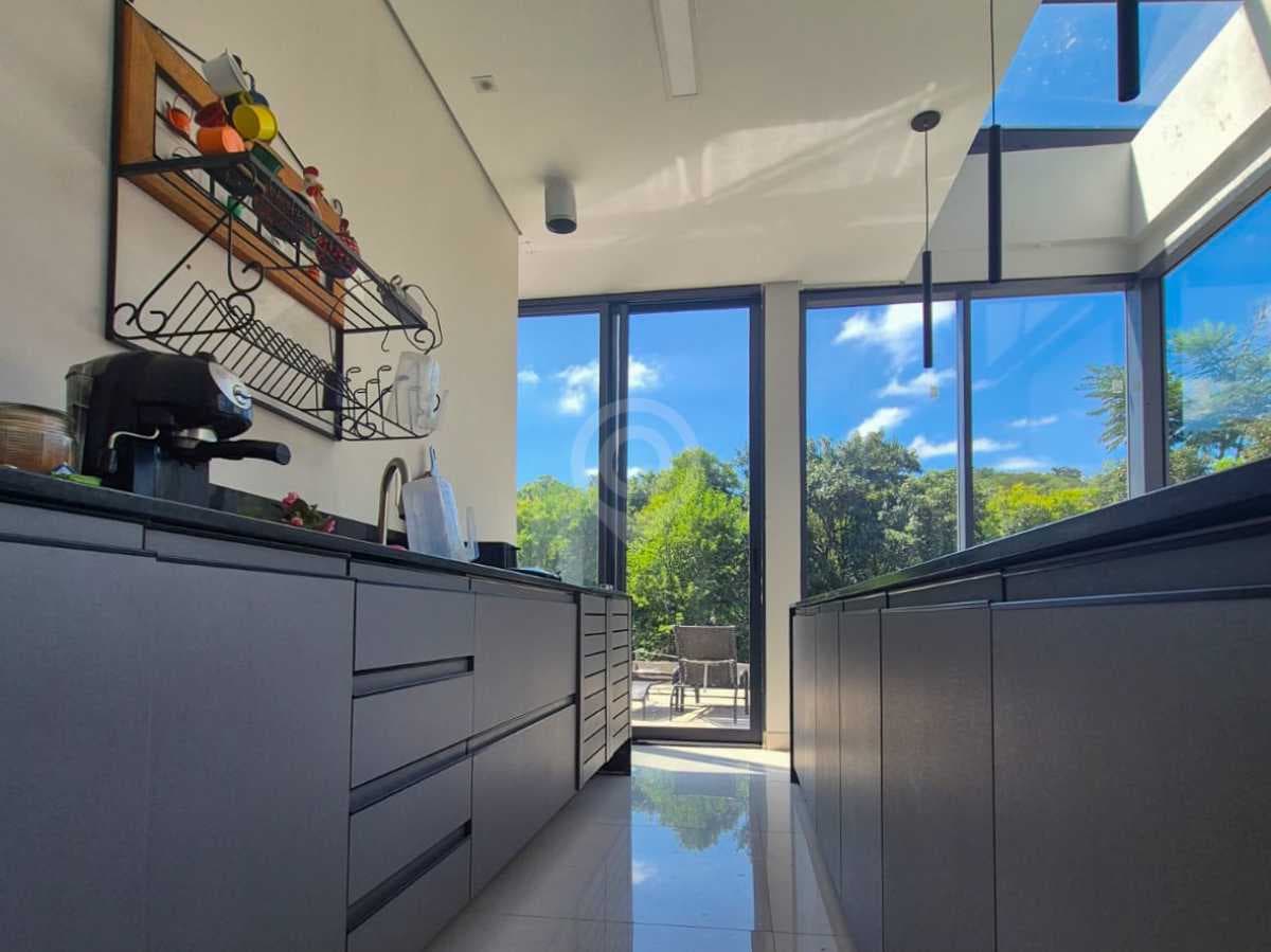 Casa em Condomínio com 3 suítes no Reserva Santa Rosa — foto 3