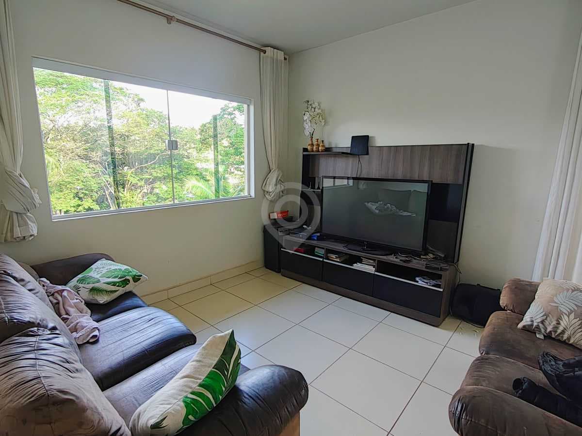 Casa de rua com 1 suíte no Jardim Leonor — foto 2