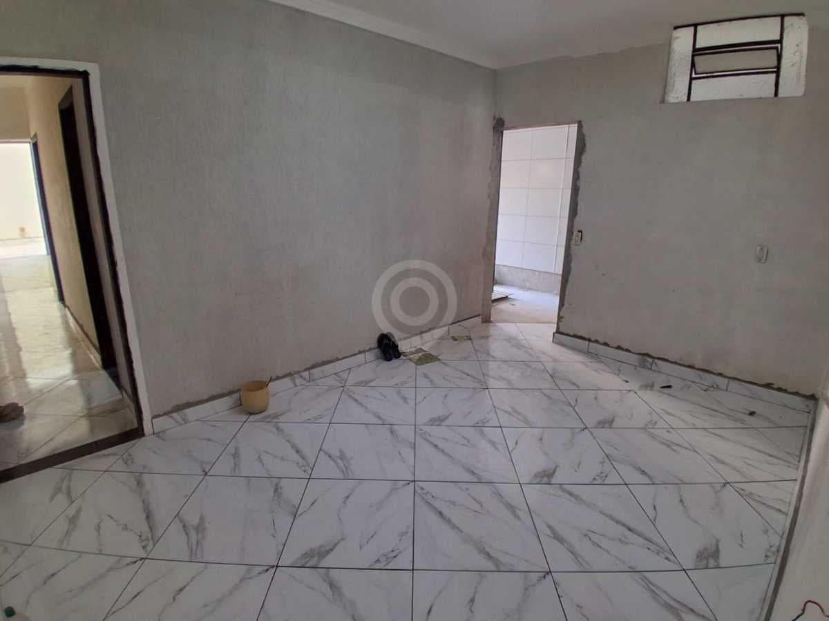 Casa de rua com 1 suíte no Jardim Santa Filomena — foto 2