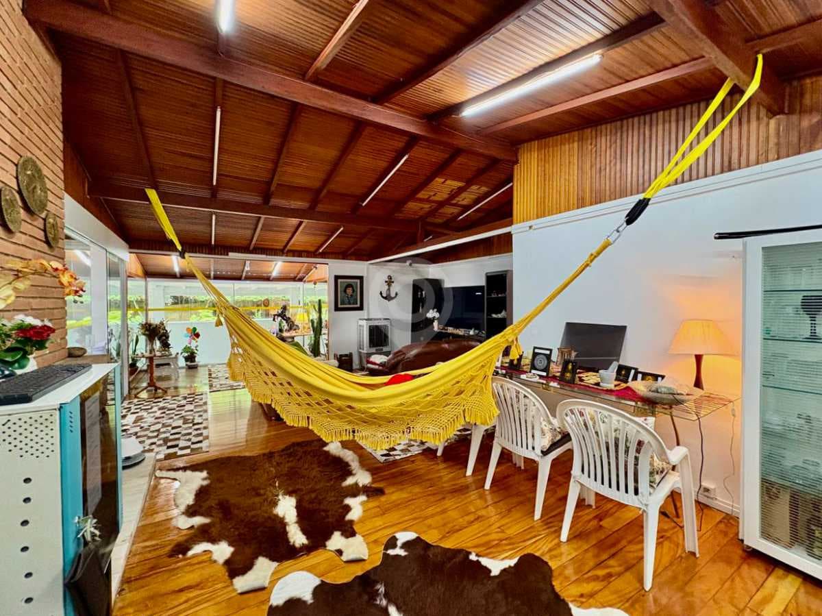 Casa de rua com 1 suíte no Recanto Princesa da Colina