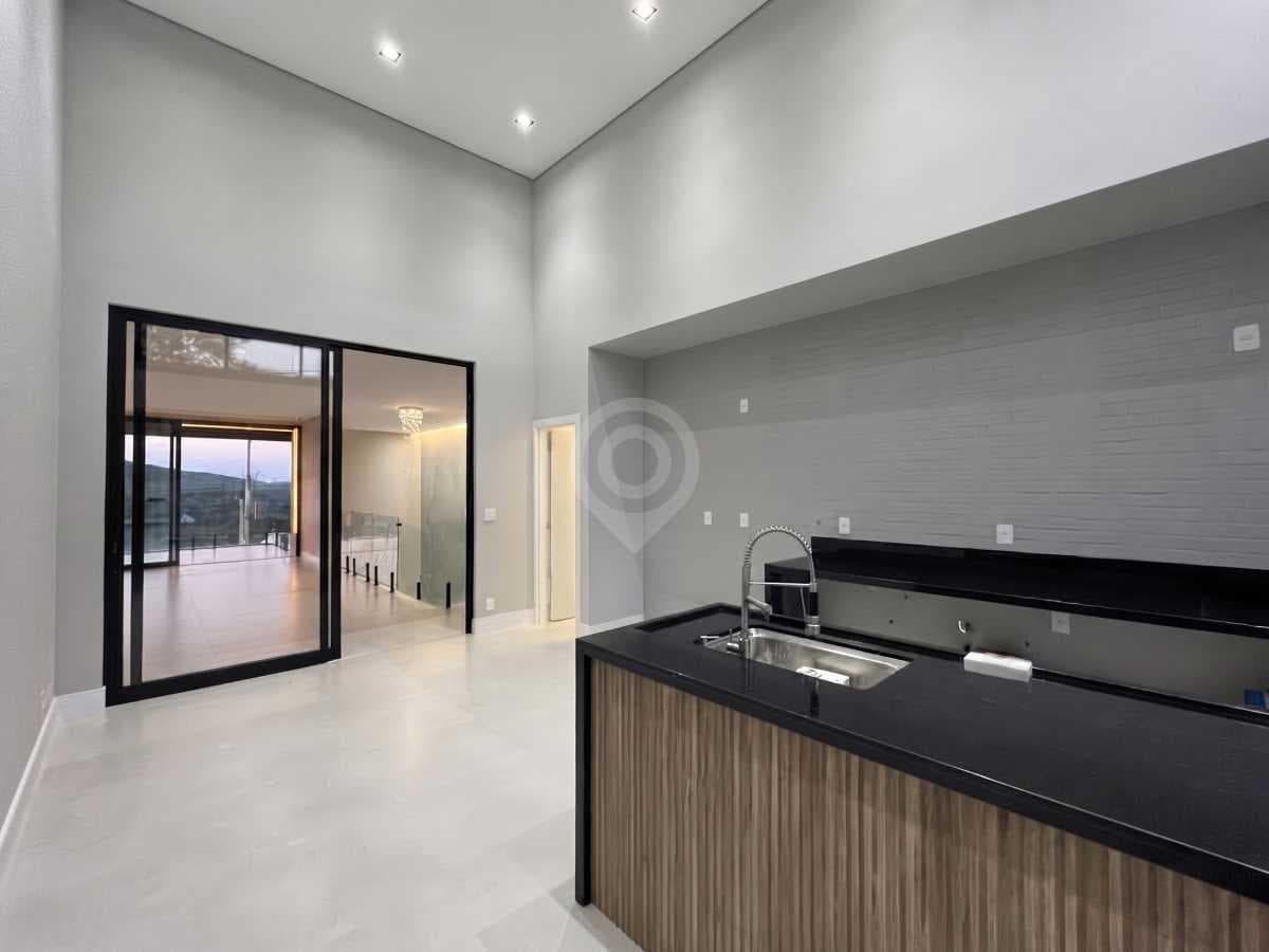 Casa em Condomínio com 3 suítes no Residencial Villaggio Paradiso — foto 3