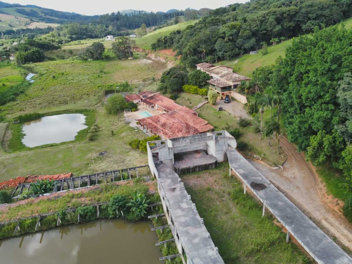 Sítio no Bairro do Falcão