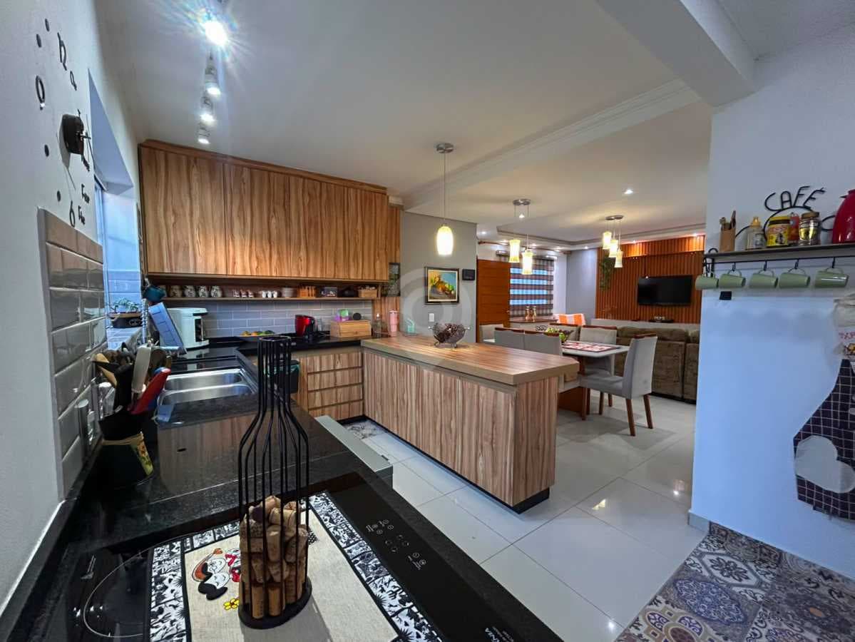Casa de rua com 1 suíte no Loteamento Residencial Central Park I — foto 3