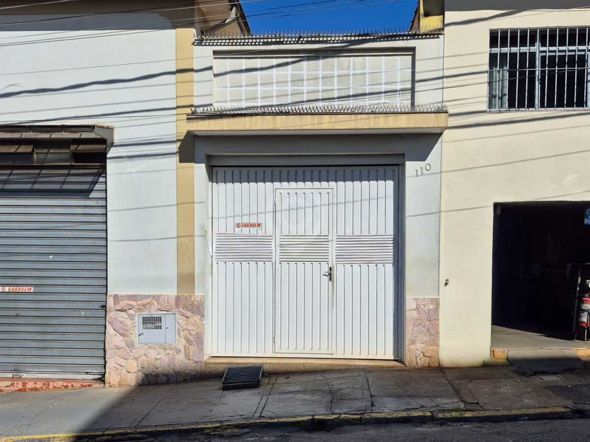 Casa de rua com 3 quartos no Jardim de Lucca