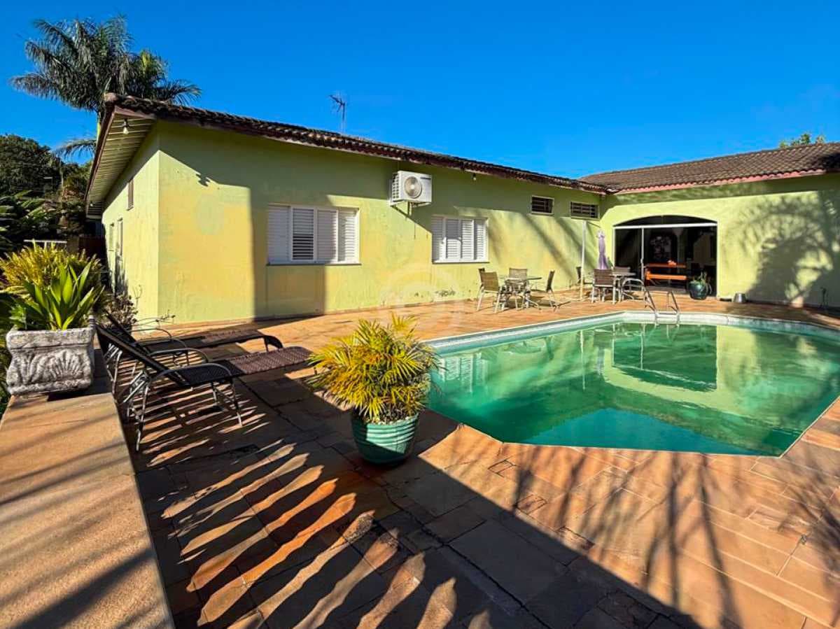 Casa em Condomínio com 1 suíte no Condomínio Parque das Laranjeiras