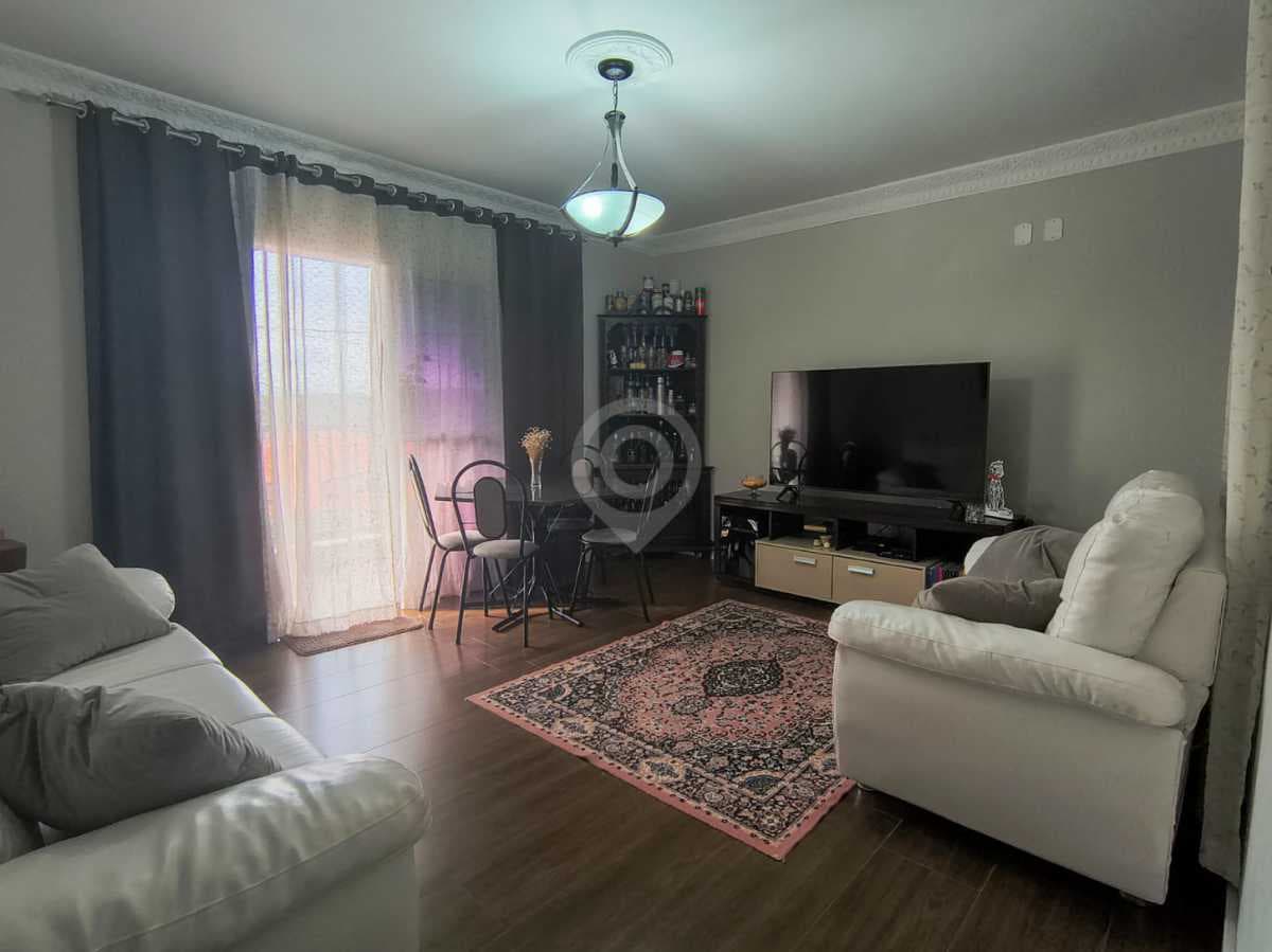 Casa de rua com 1 suíte no Jardim Santa Filomena