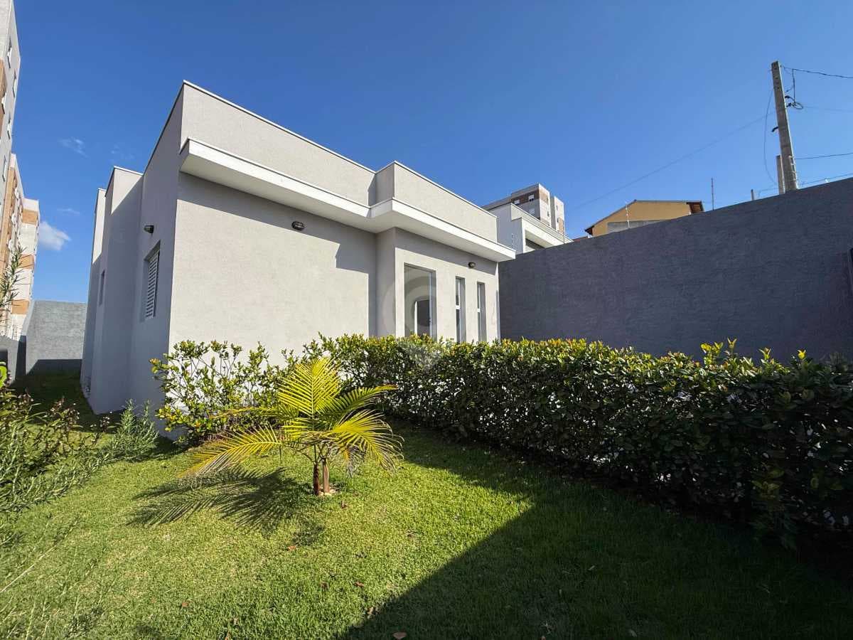 Casa de rua com 1 suíte no Alpes Do Cruzeiro