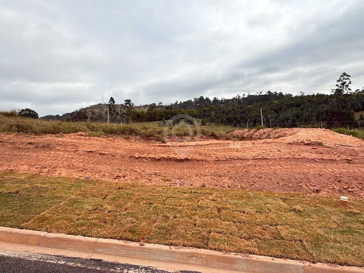 Terreno no Parque dos Antúrios