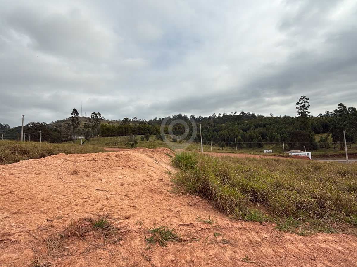 Terreno no Parque dos Antúrios