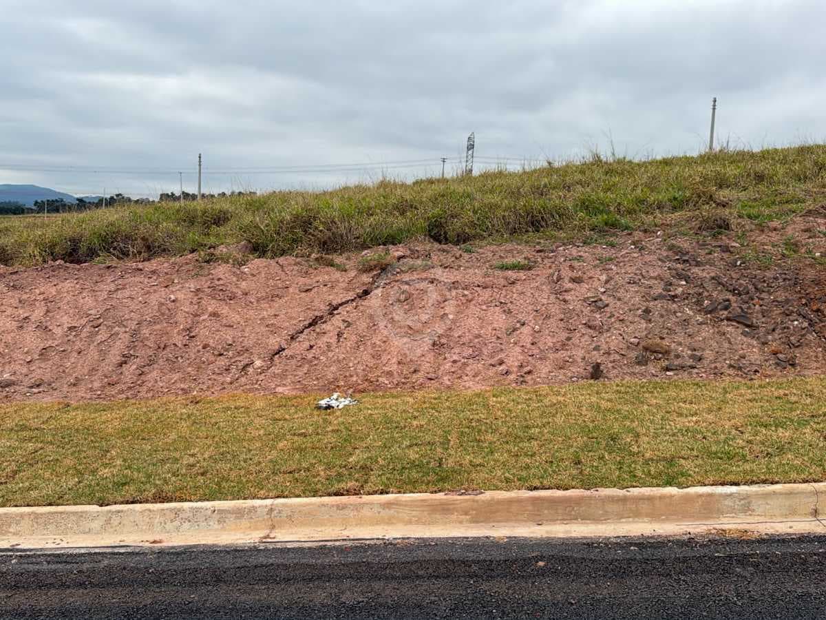 Terreno no Parque dos Antúrios