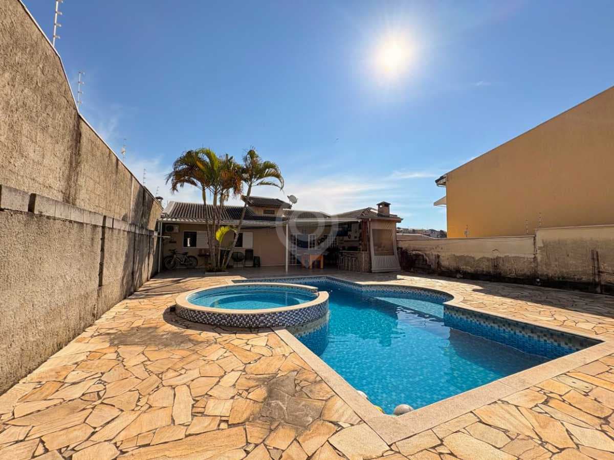 Casa de rua com 2 quartos no Nova Itatiba