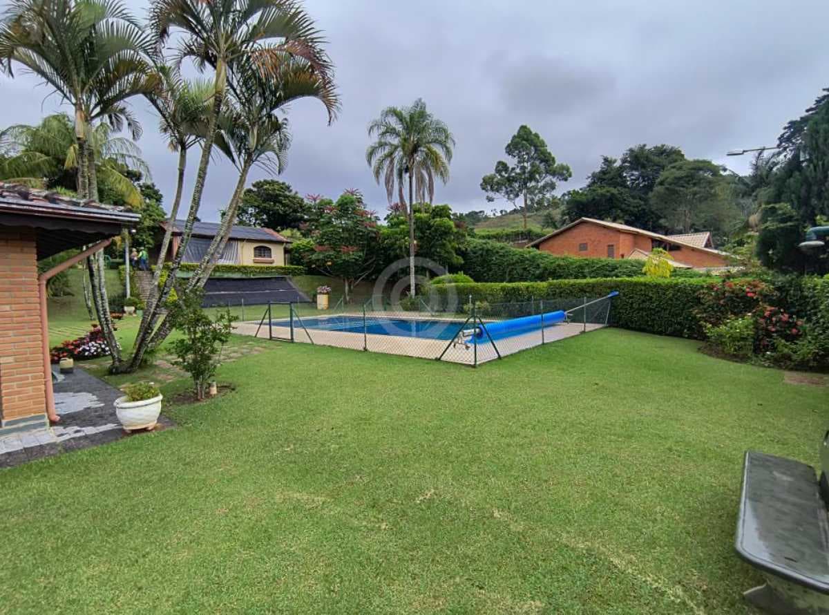 Casa em Condomínio com 3 suítes no Capela do Barreiro