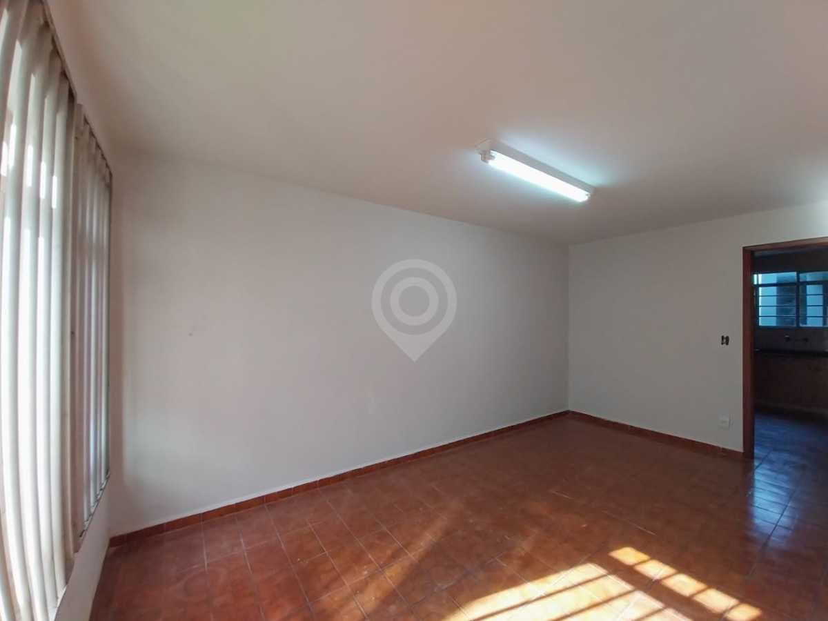Casa de rua com 1 suíte no Centro — foto 2