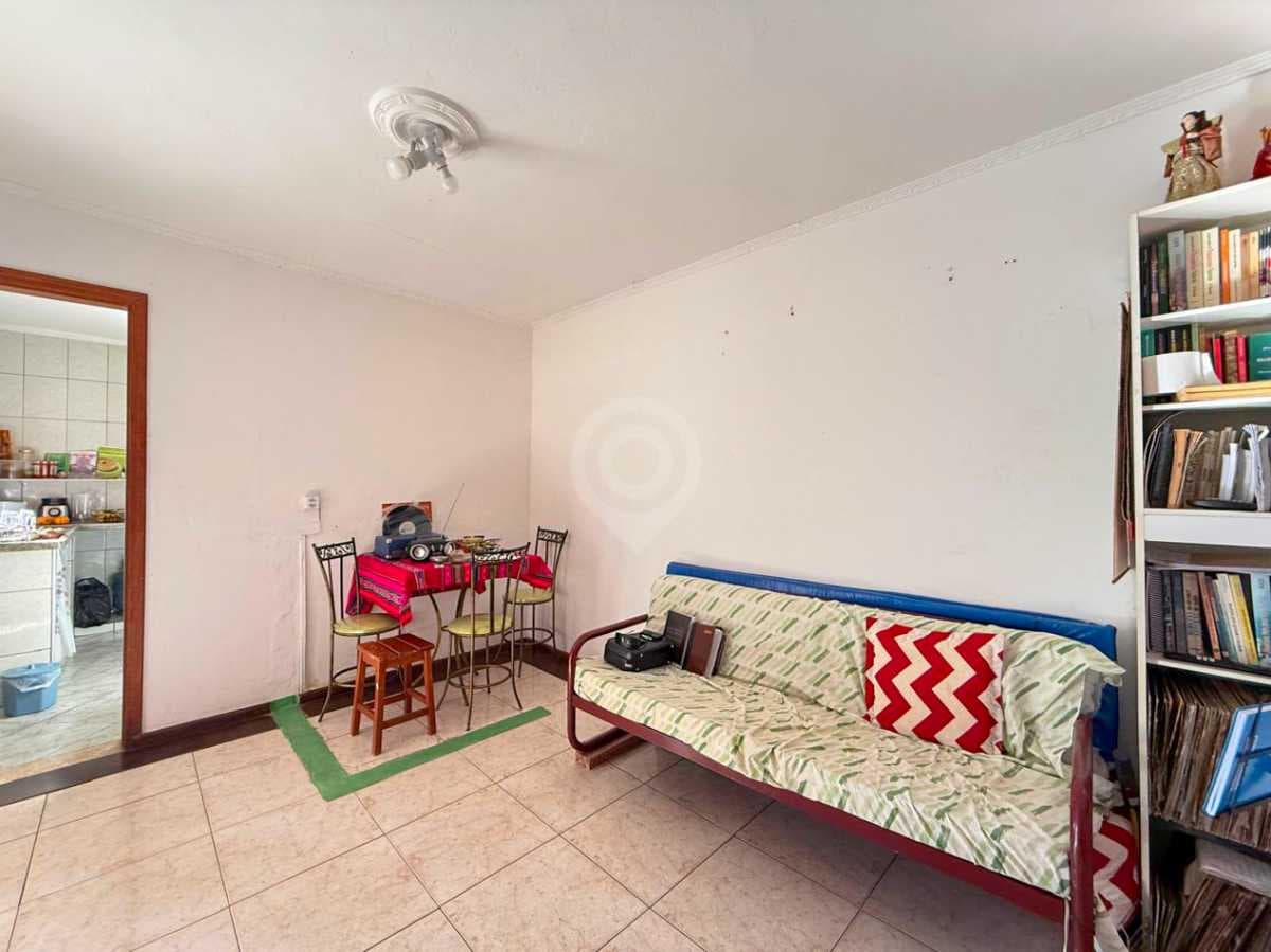 Casa de rua com 3 quartos no Bairro do Engenho — foto 3