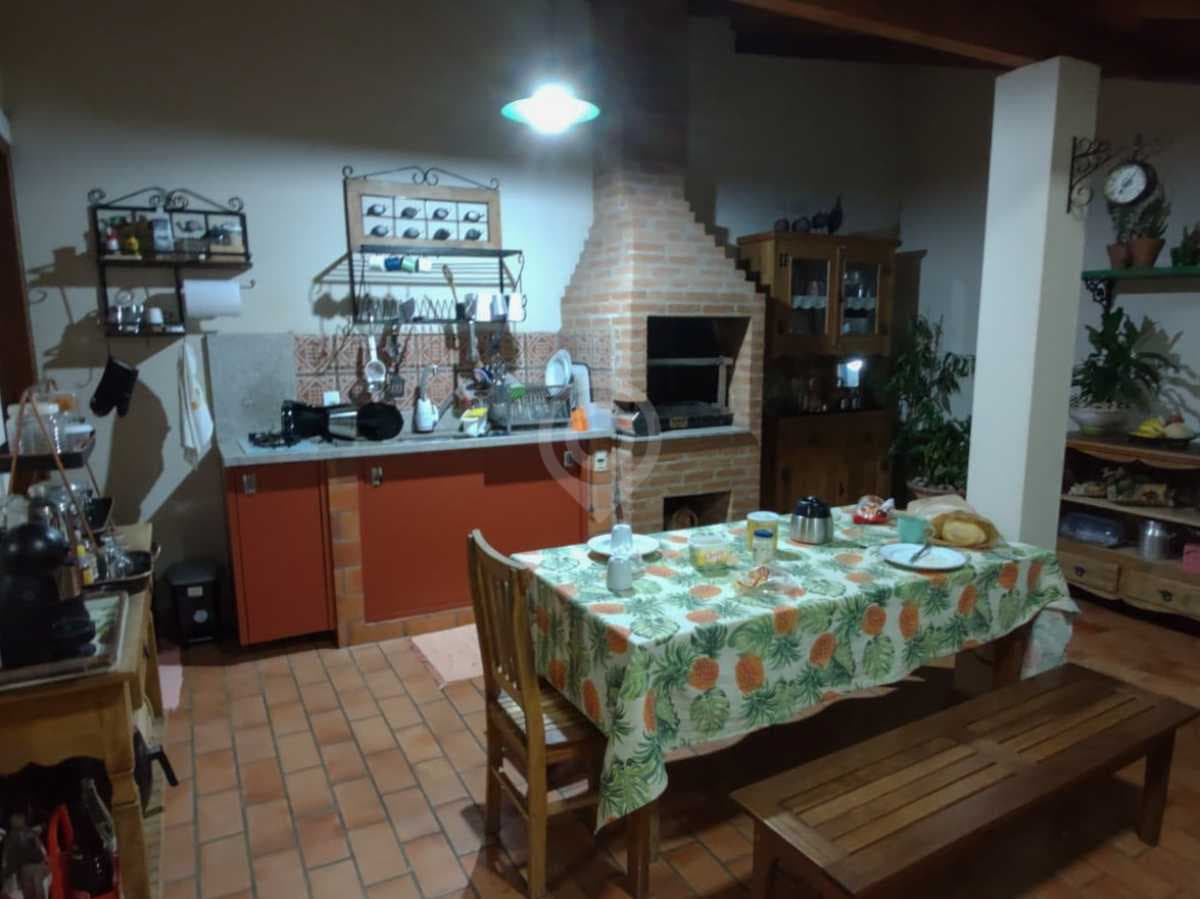Casa de rua com 1 suíte no Loteamento Rei de Ouro