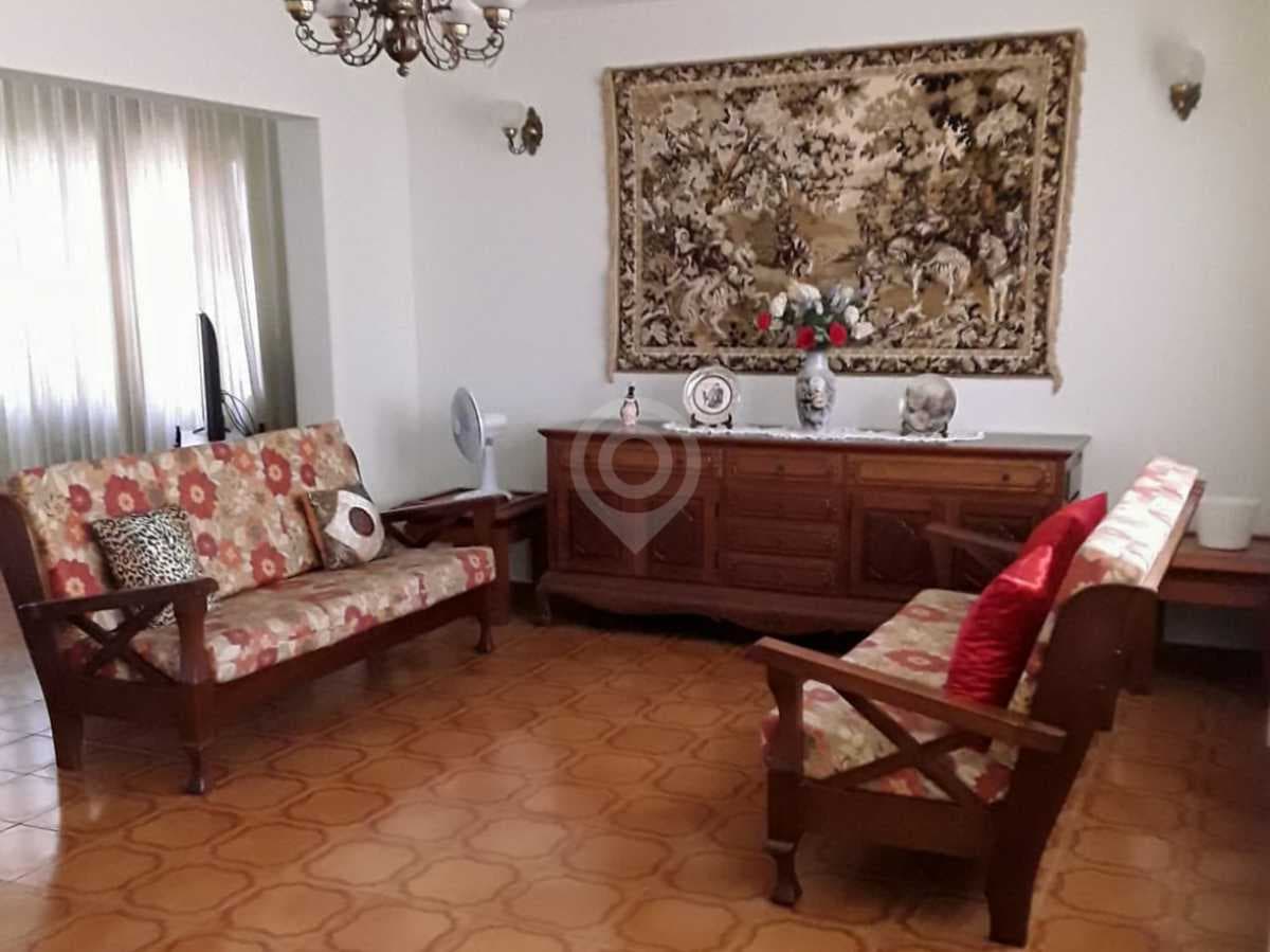Casa de rua com 4 suítes no Centro — foto 2
