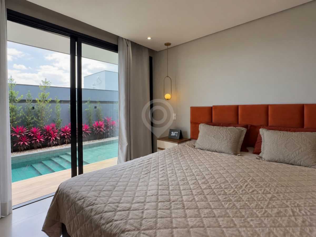 Casa em Condomínio com 3 suítes no Residencial Sete Lagos