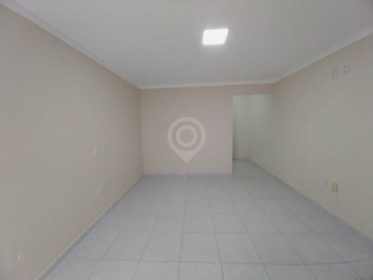 Casa de rua com 1 suíte no Jardim Santa Filomena — foto 2
