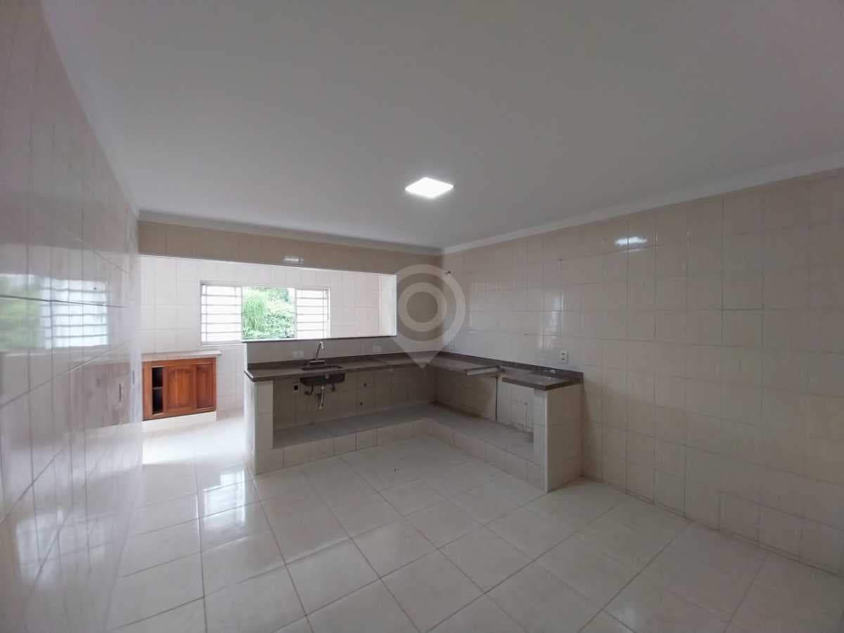 Casa de rua com 1 suíte no Jardim Santa Filomena — foto 3