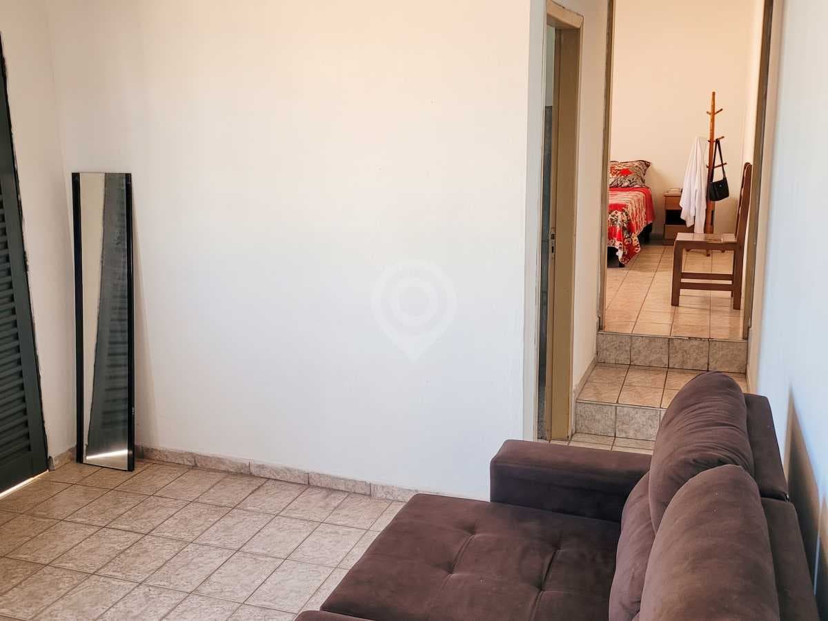 Casa de rua com 2 quartos no Recanto Quarto Centenário — foto 2