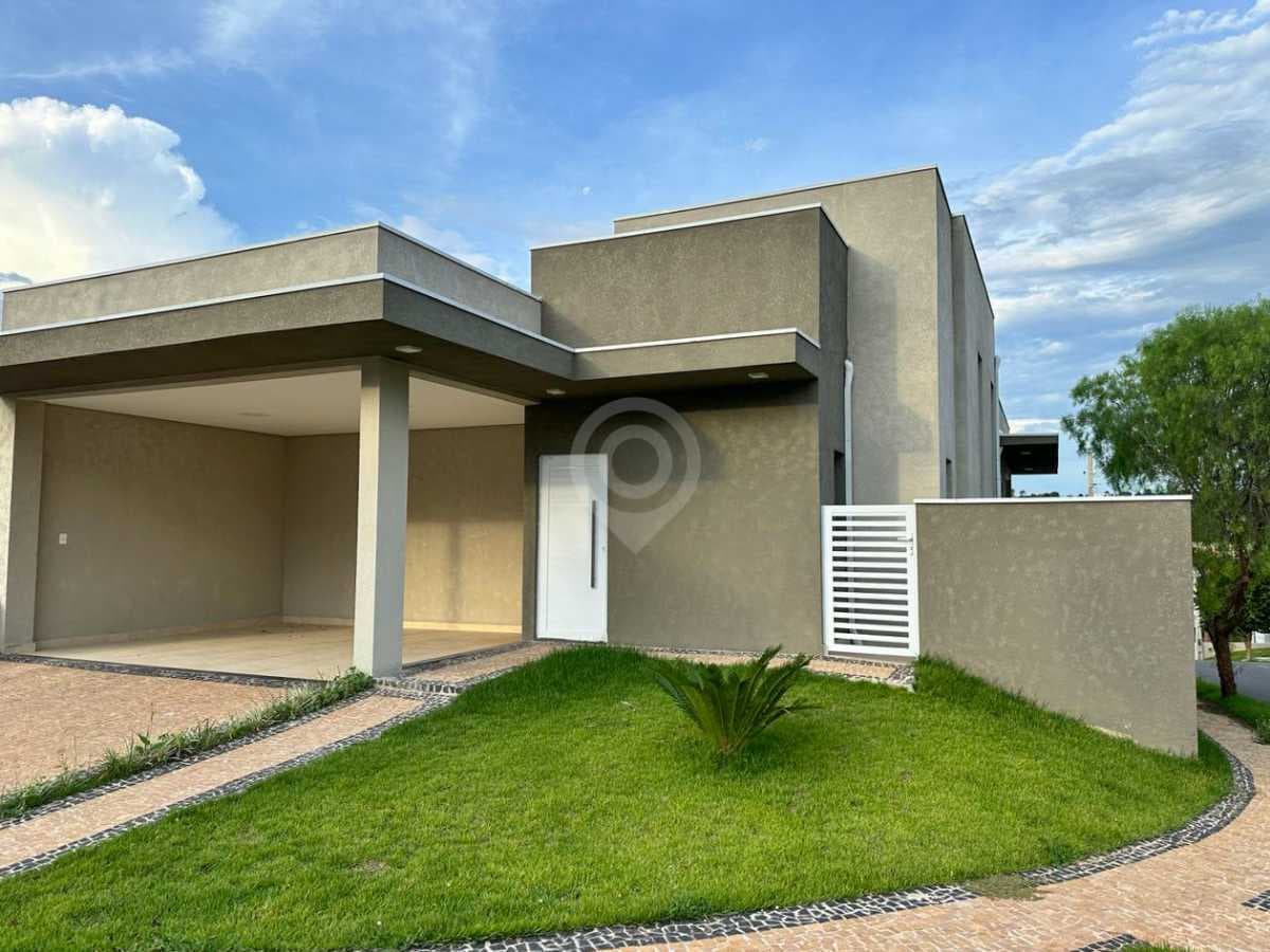 Casa em Condomínio com 3 suítes no Jardim São Marcos