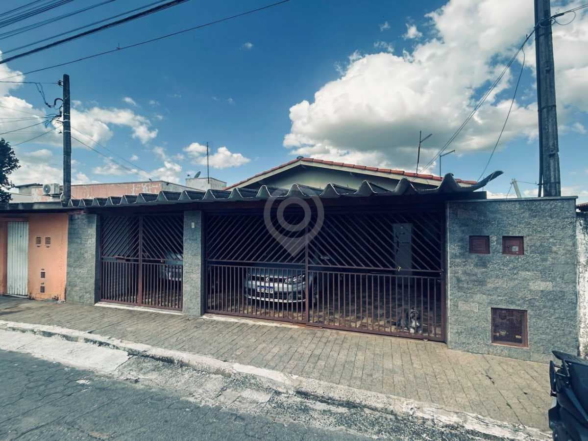Casa de rua com 4 quartos no Jardim Lúcia