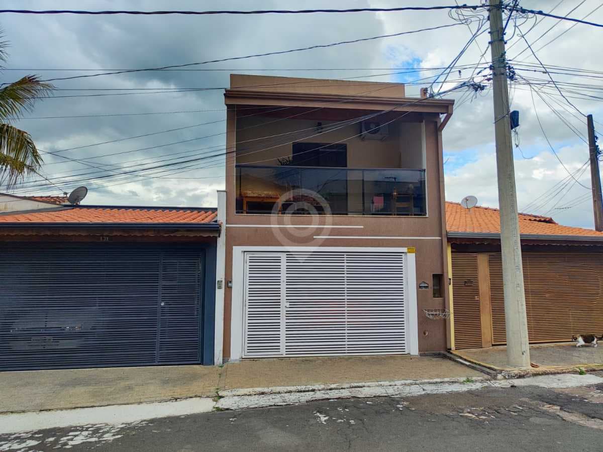 Casa de rua com 1 suíte no Vila Cremonesi