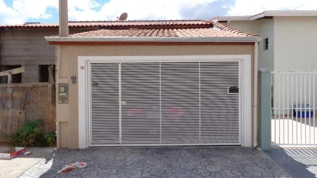 Casa de rua com 1 suíte no Jardim Santa Filomena — foto 2