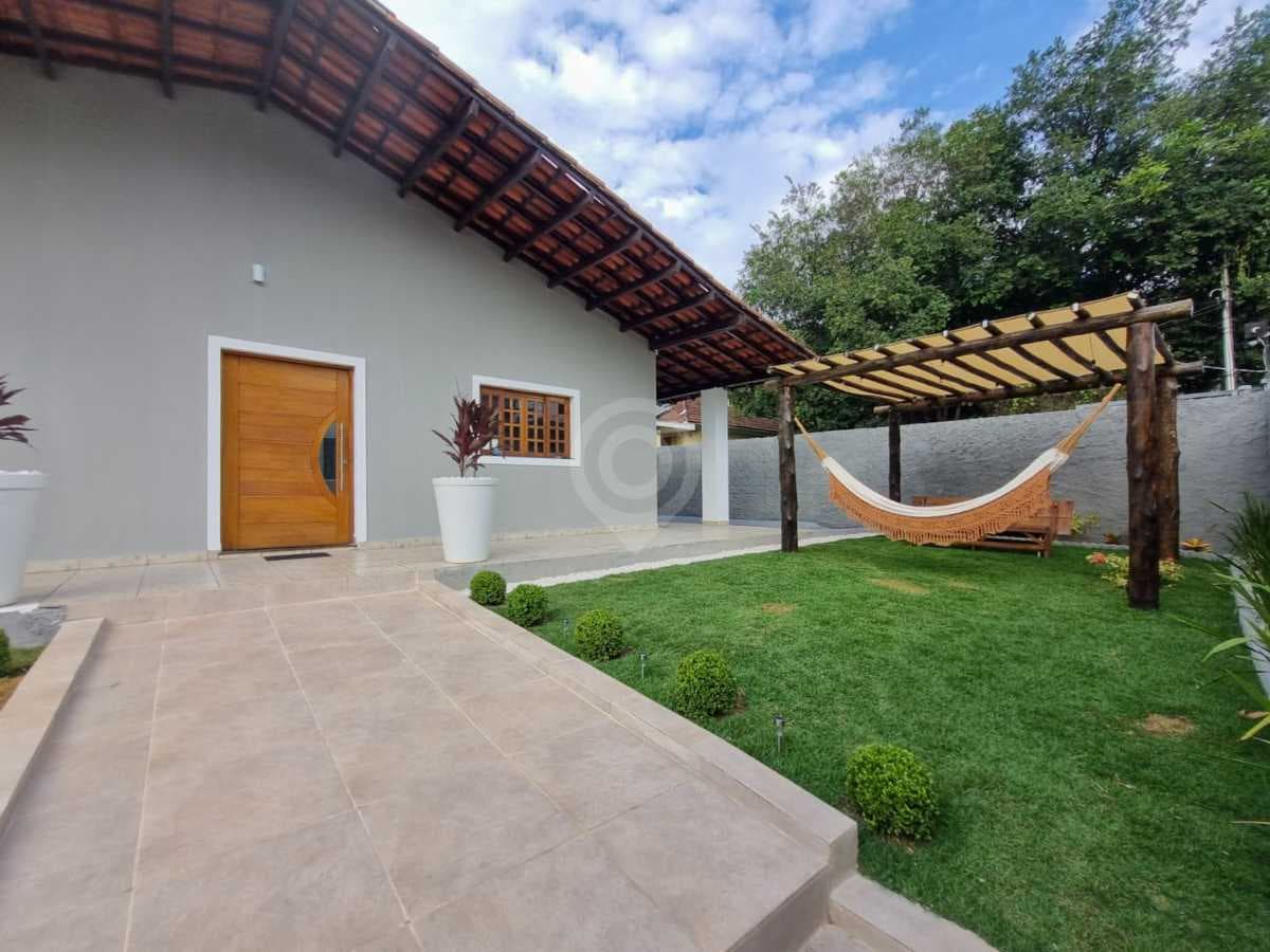 Casa de rua com 1 suíte no Centro — foto 2