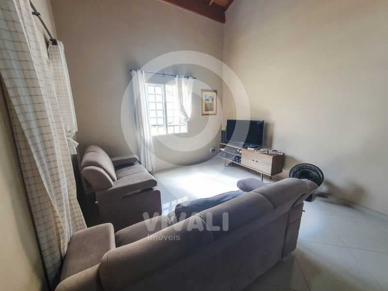 Casa de rua com 1 suíte no Loteamento Residencial Central Park II — foto 2