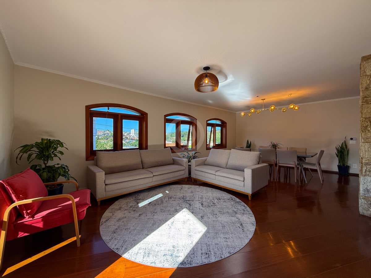 Casa de rua com 3 suítes no Jardim Salessi — foto 3