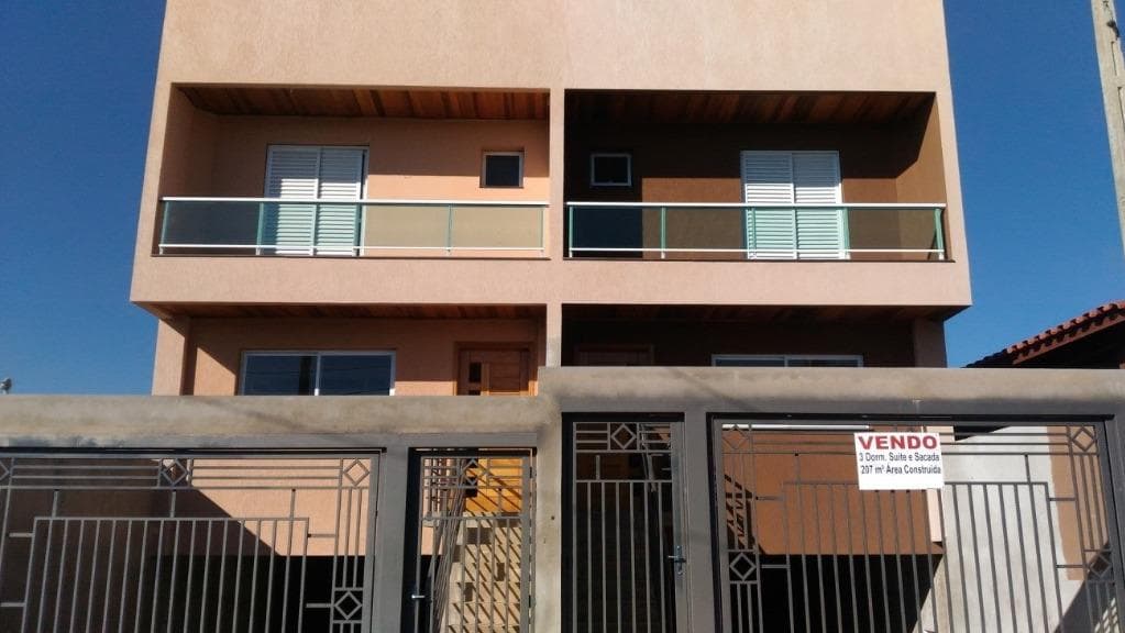 Casa de rua com 1 suíte no Bairro do Engenho