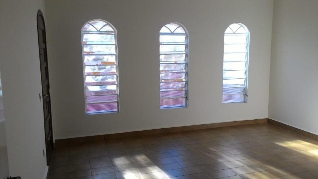 Casa de rua com 1 suíte no Jardim Santo Antônio